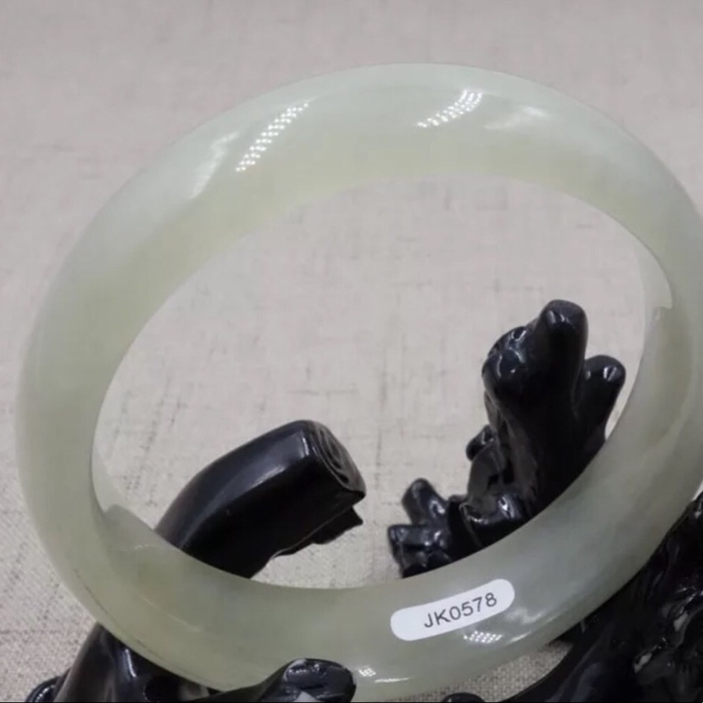 Women’s Jade "Xiu" Bangle Bracelet 60mm